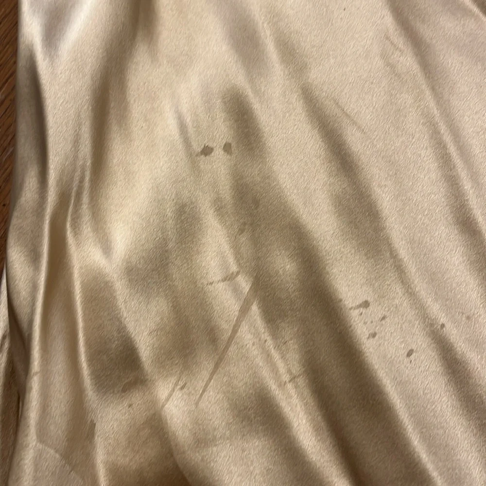 COPY - Gold Glamour Prom Dress with Elegant Design - Picture 15 of 16